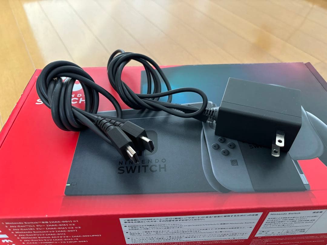 美品Nintendo Switch 本体 グレー Joy-Con付き