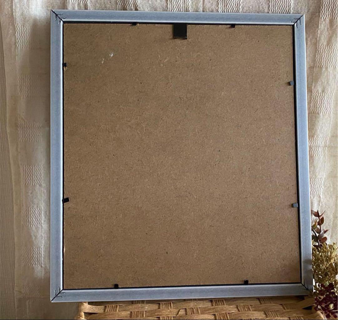 絵画 。壁掛け絵原画【女性の主人が花瓶を片付ける時に遊んでいた2匹のシャム猫】