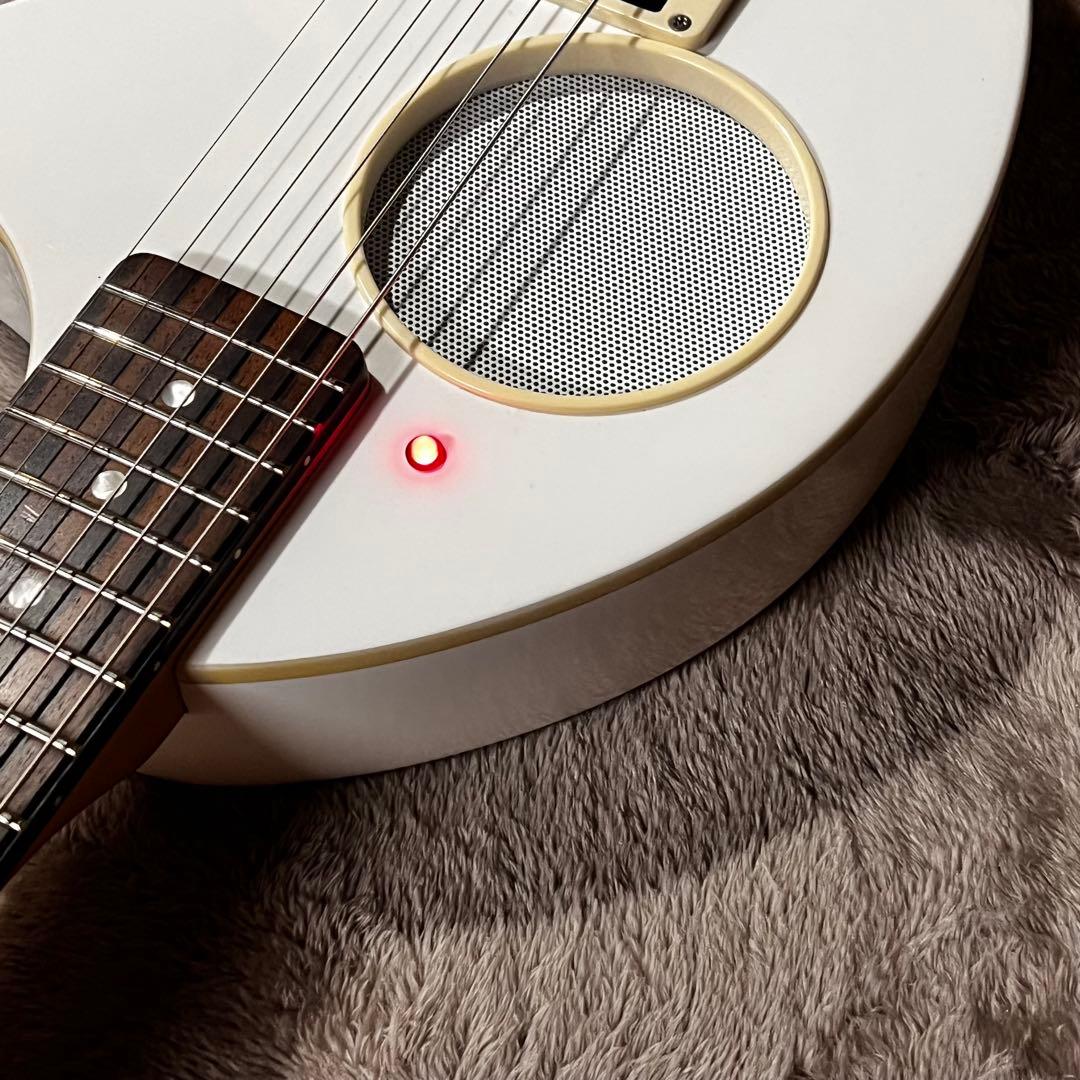 フェルナンデス ZO-3芸達者 アンプ内蔵 ホワイト 管AN