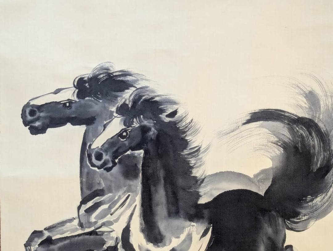 【真作】掛軸　墨馬図　二頭の駿馬疾走図　力強い筆致　書画一体の名品　S189