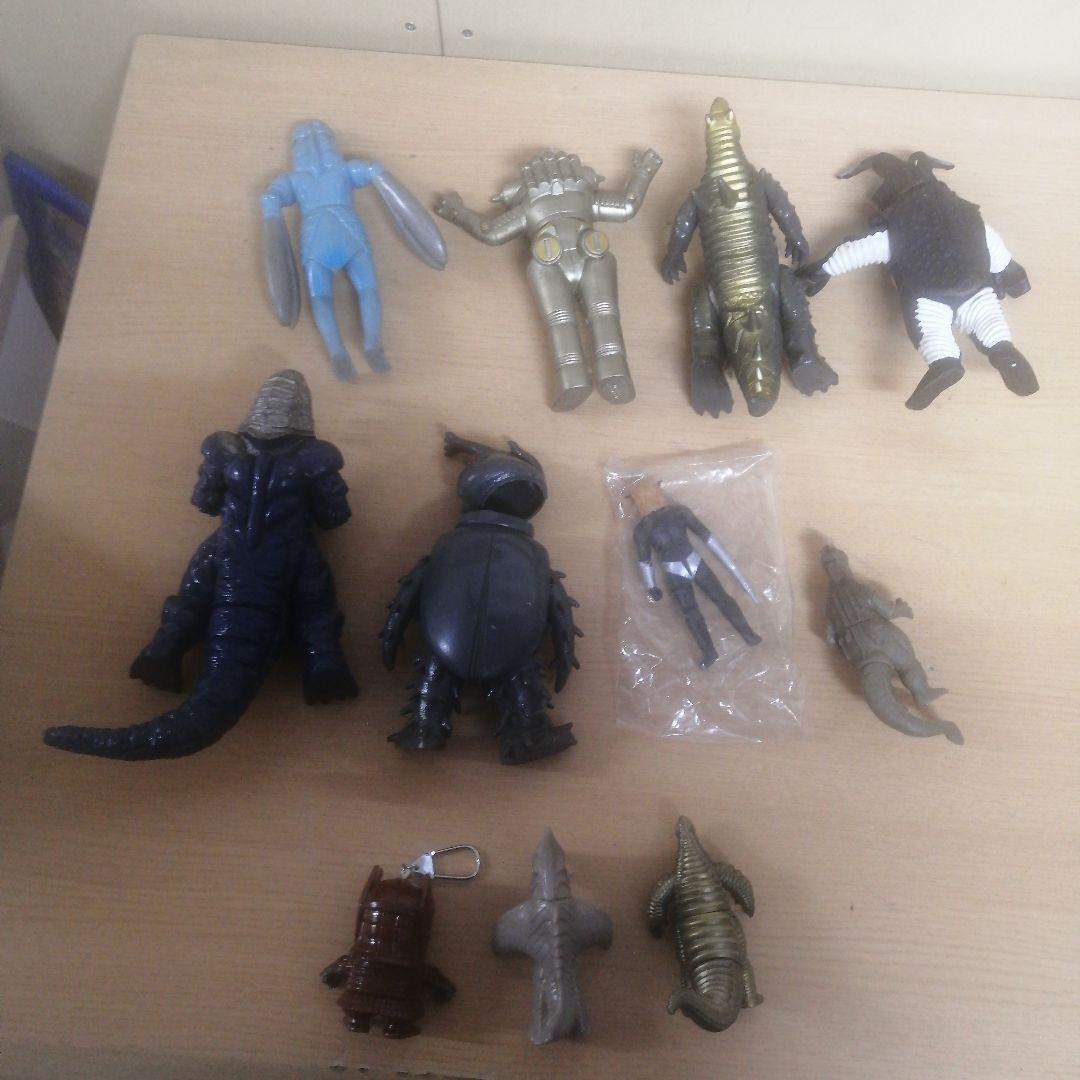 【まとめ売り】ウルトラマン 仮面ライダー ウルトラ怪獣 戦隊 ソフビ人形 フィギ