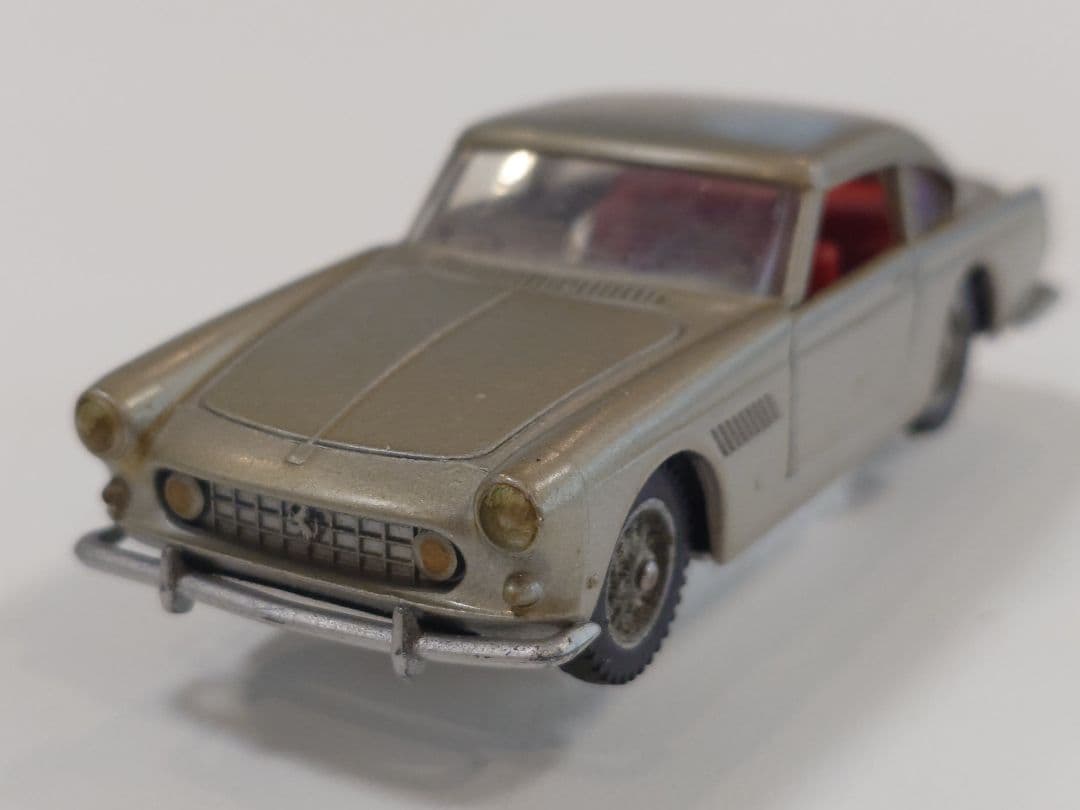 ミニカー SOLIDO REF 123 FERRARI 250GT 2+2