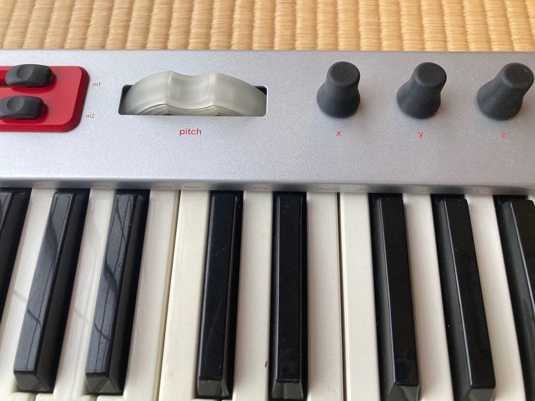 ALESIS MICRON シンセサイザー　廃盤品