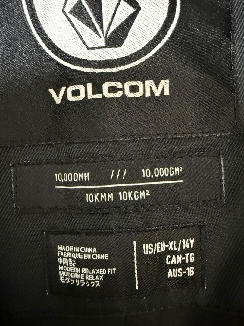 ボルコム　スノーボードウエア　上下セット約160〜170cm