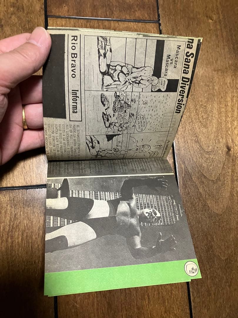 Mi Caballito Chulo.Como Lo Quie Ro覆面レスラー