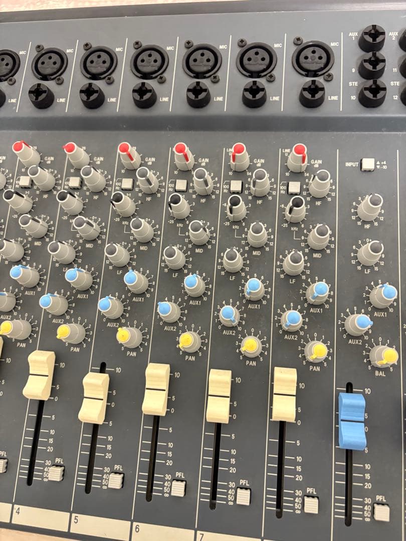 Soundcraft SPIRIT FOLIO 12チャンネルアナログミキサー