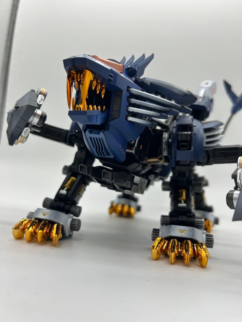 ゾイド　コトブキヤ　HMM ブレードライガーAB バン仕様風　メッキパーツ使用