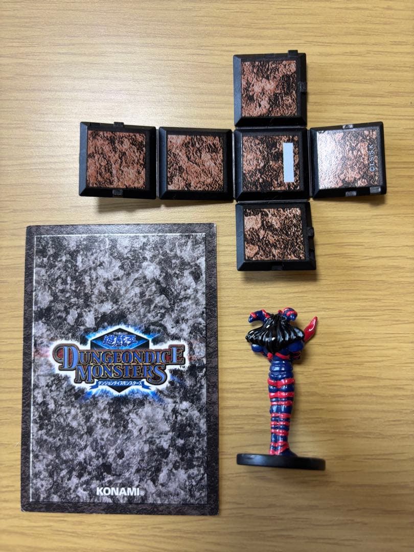 遊戯王　ダンジョンダイスモンスターズ　マジシャン・オブ・ブラックカオス