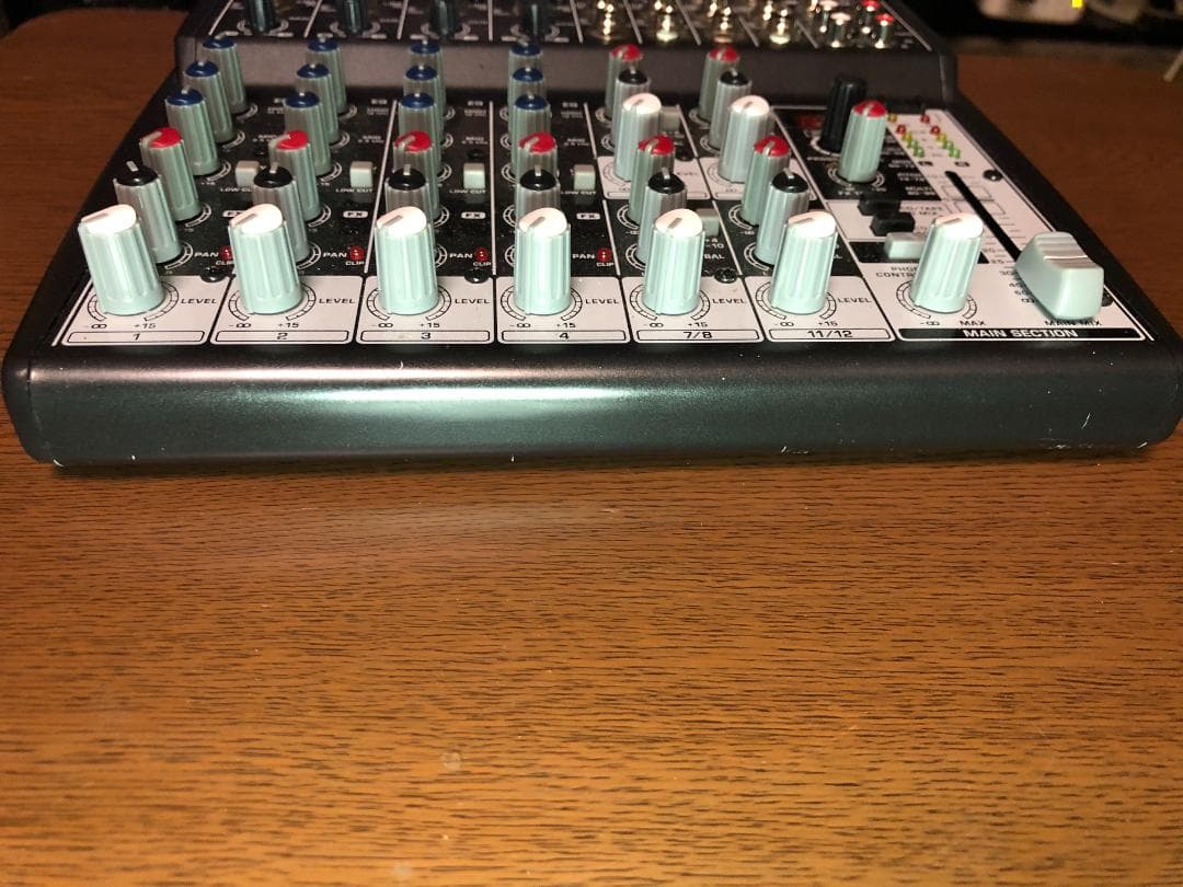 Behringer XENYX 1202FX アナログミキサー