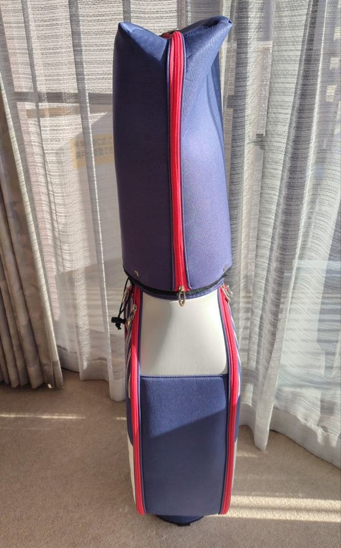 新品未使用。Kolwinコルウィン軽量キャディバッグ。ブリジストンボール6個付き