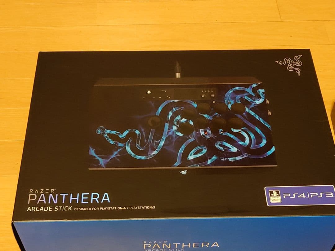 Razer Panthera アーケードスティック PS3/PS4対応