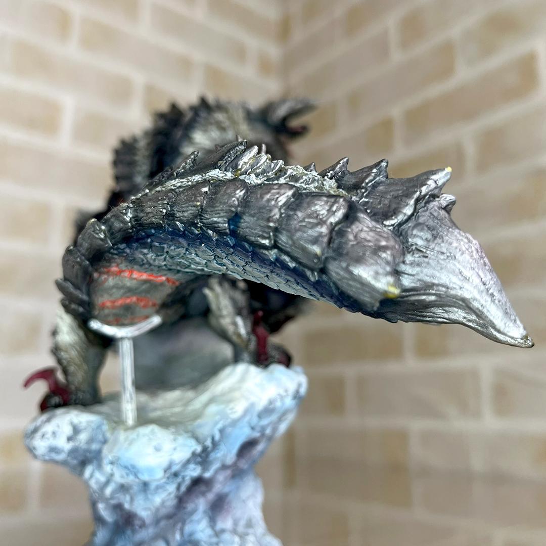 クリエイターズモデル ジンオウガ 亜種 獄狼竜 モンスターハンター フィギュア