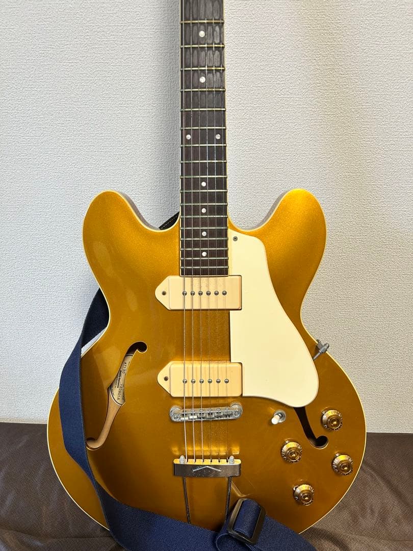 セミアコ　ARCHTOP Tribute ゴールド