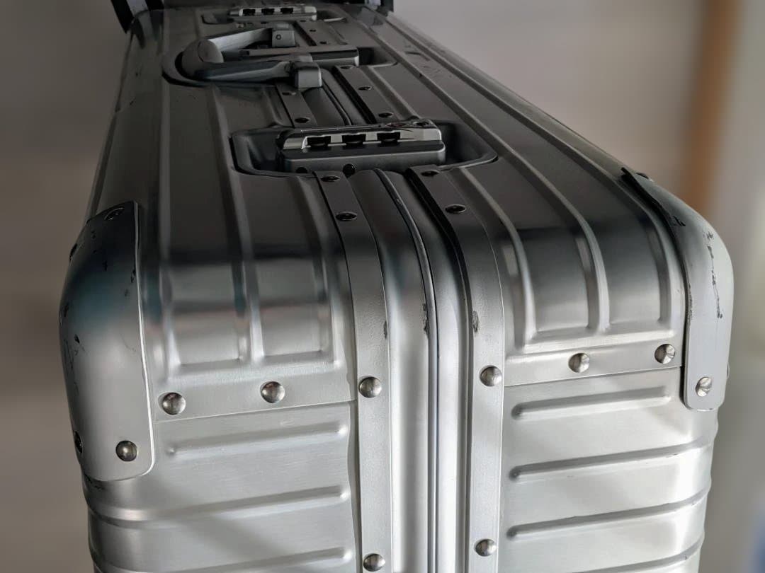 【大容量】アルミスーツケース キャリー 75〜80L TSAロック搭載 シルバー