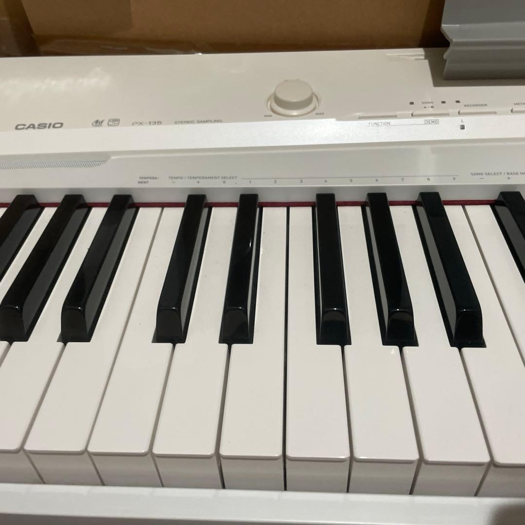 CASIO Privia 電子ピアノPX-135WE