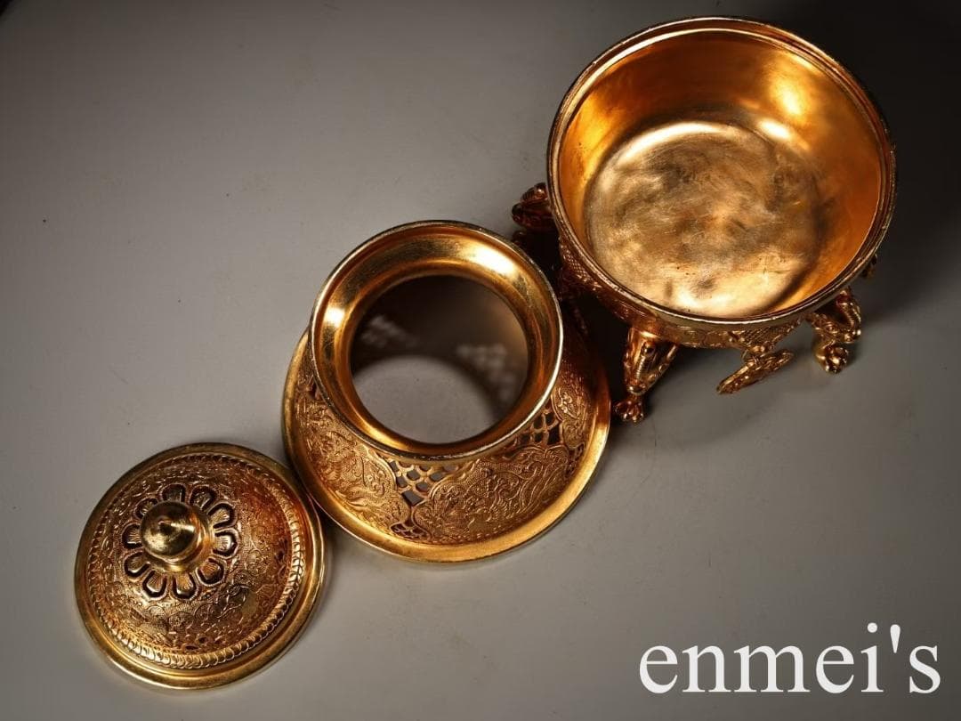 中国古美術・旧蔵五足獣環耳 龍紋線香塔 帝王香炉・純銅製・鏨刻鎏金・茶道・文房具