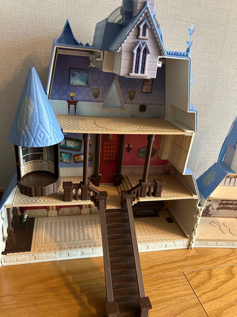 アレンデール城　ディズニーストア　中古美品