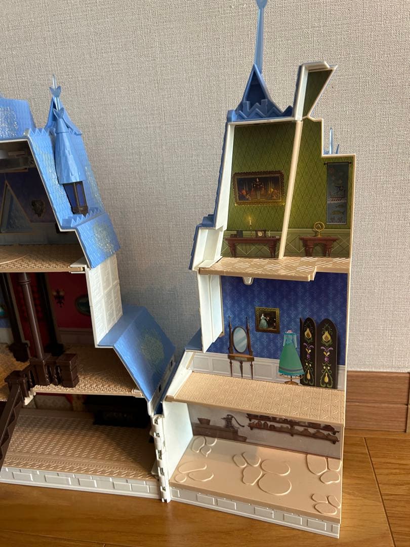アレンデール城　ディズニーストア　中古美品