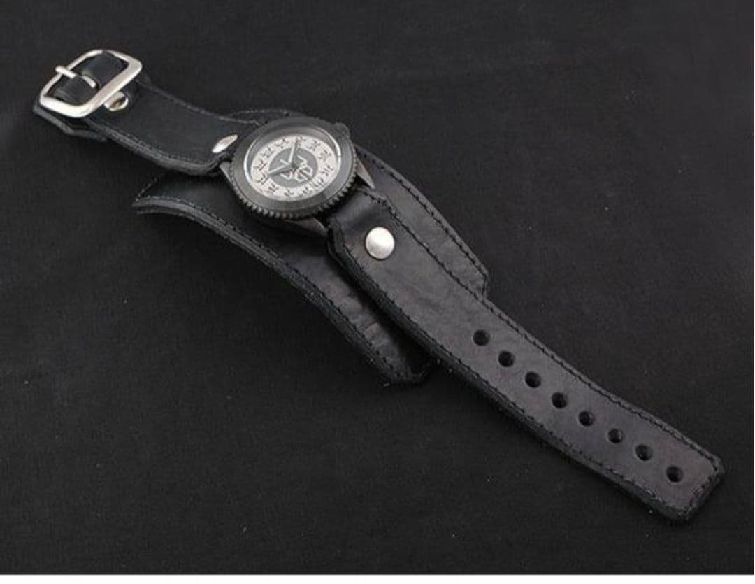 仮面ライダークウガ × Red Monkey 腕時計　未開封　定価49500円