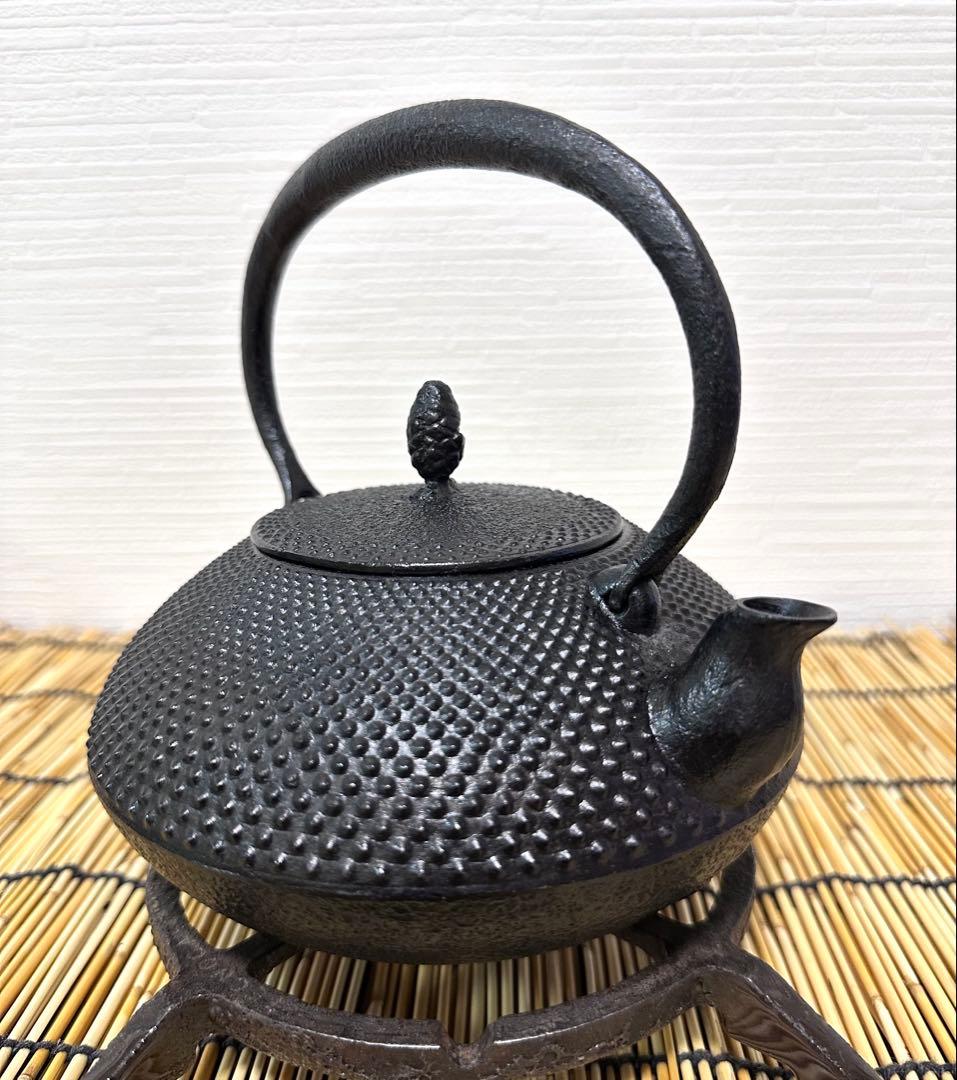 未使用品　南部照光堂造　鍛治打鉉　１０型アラレ　南部鉄瓶　ななここ様　売約済み