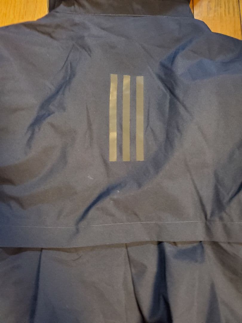 【新品未使用タグつき】adidas　ネイビー フード付きロングコート　防水