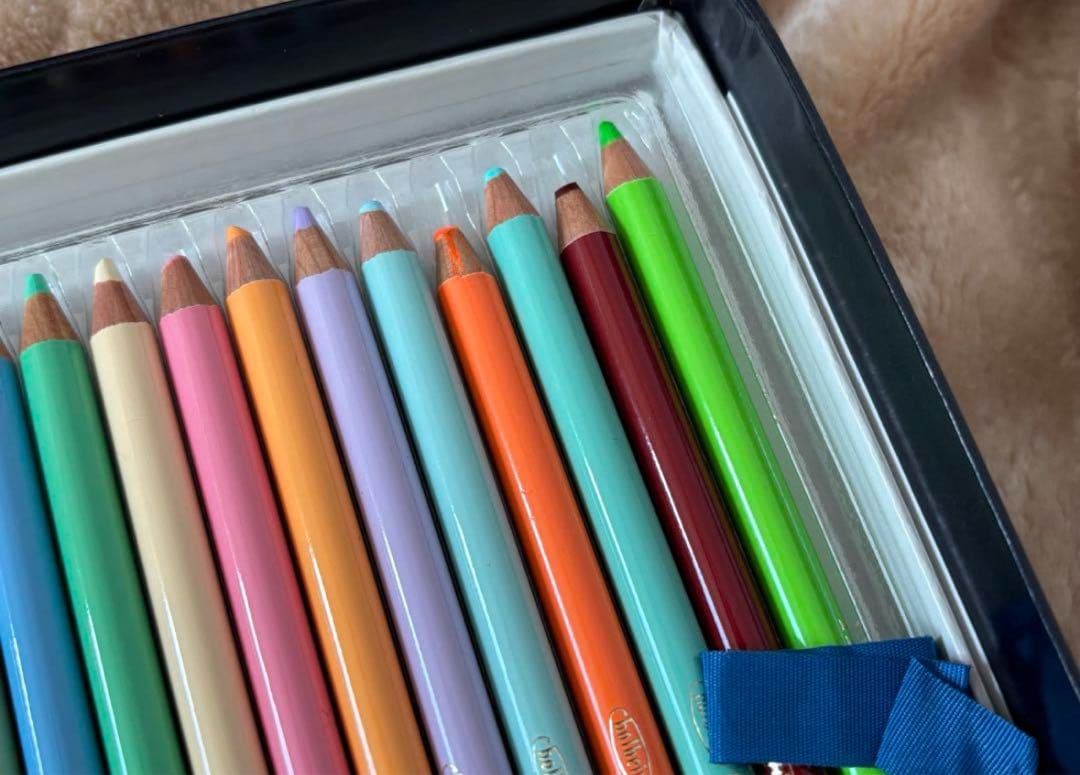 ホルベイン★アーティスト用色鉛筆★150色★色鉛筆♡