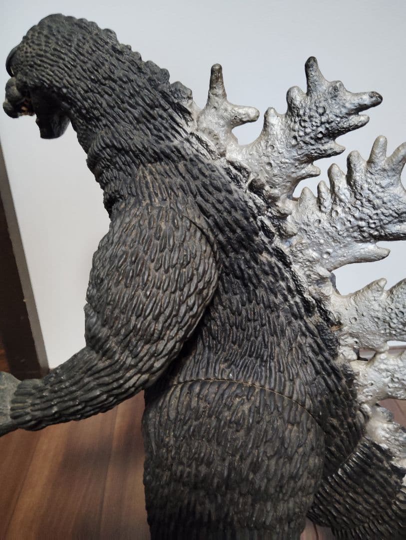 ゴジラ フィギュア