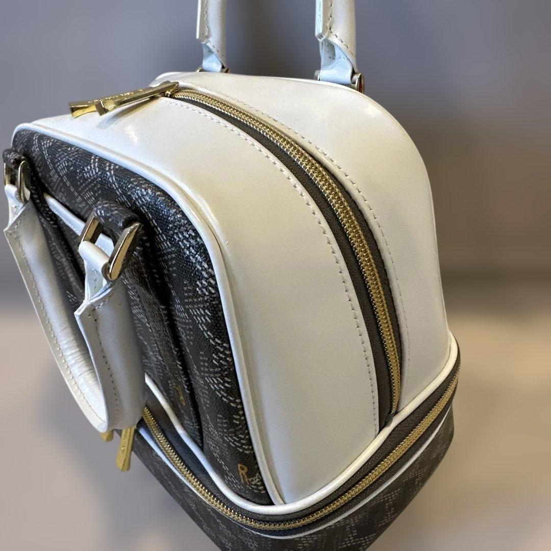 レザレクション　カートバック