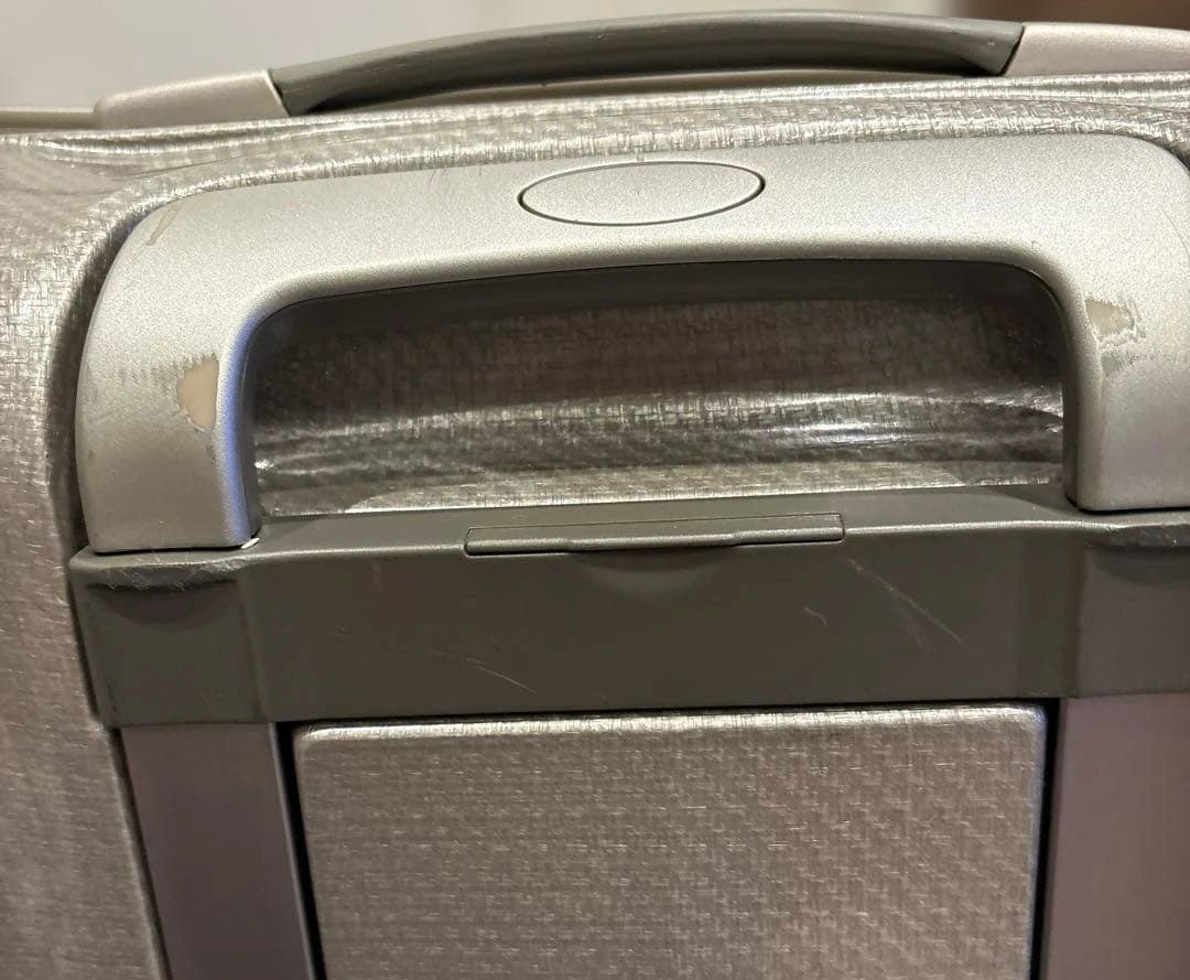 サムソナイト超軽量キューブライト 無料預入最大サイズ