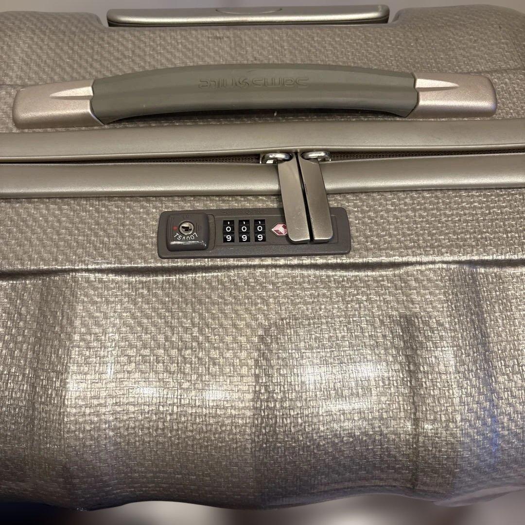 サムソナイト超軽量キューブライト 無料預入最大サイズ