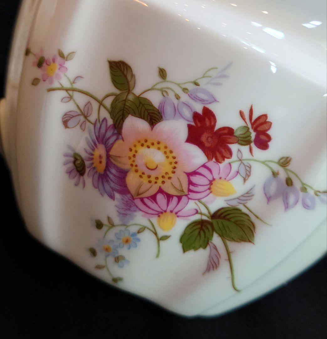 ロイヤル・クラウンダービー　ボーンチャイナ　ティストレーナー＆ミルクポット