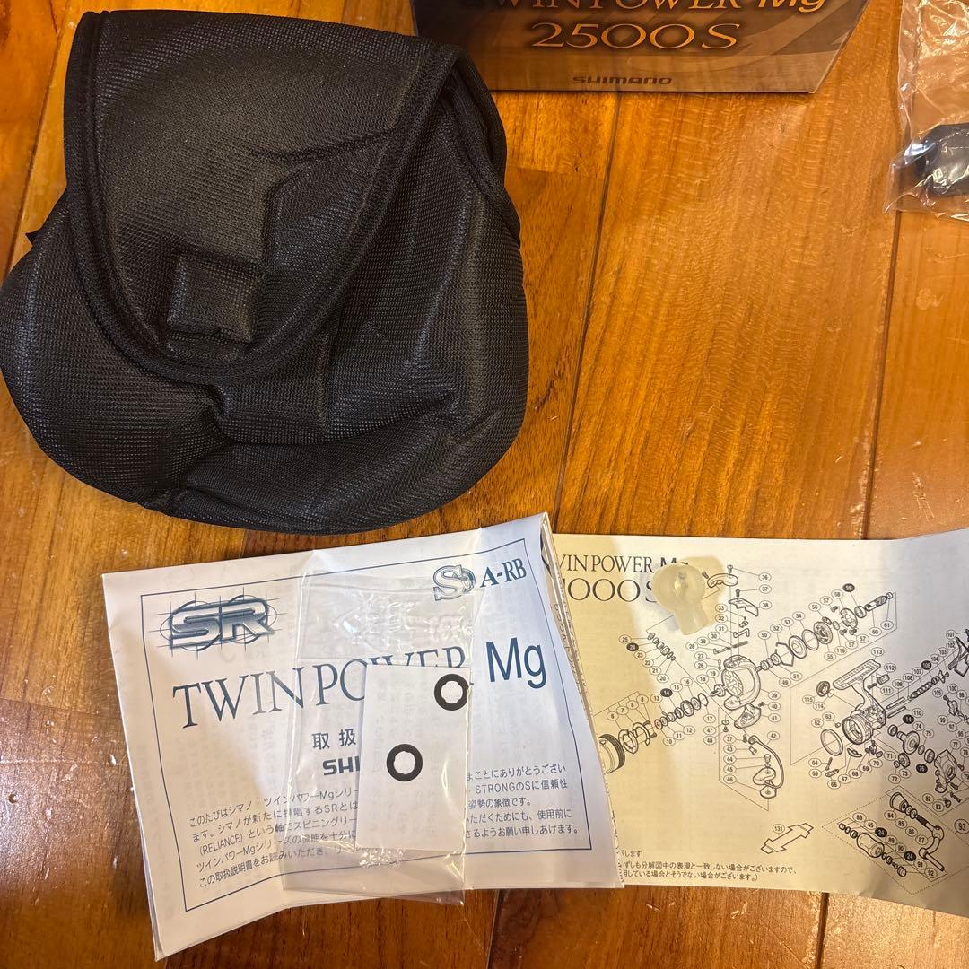 シマノ　ツインパワー TWINPOWER MG 2500s スピニングリール