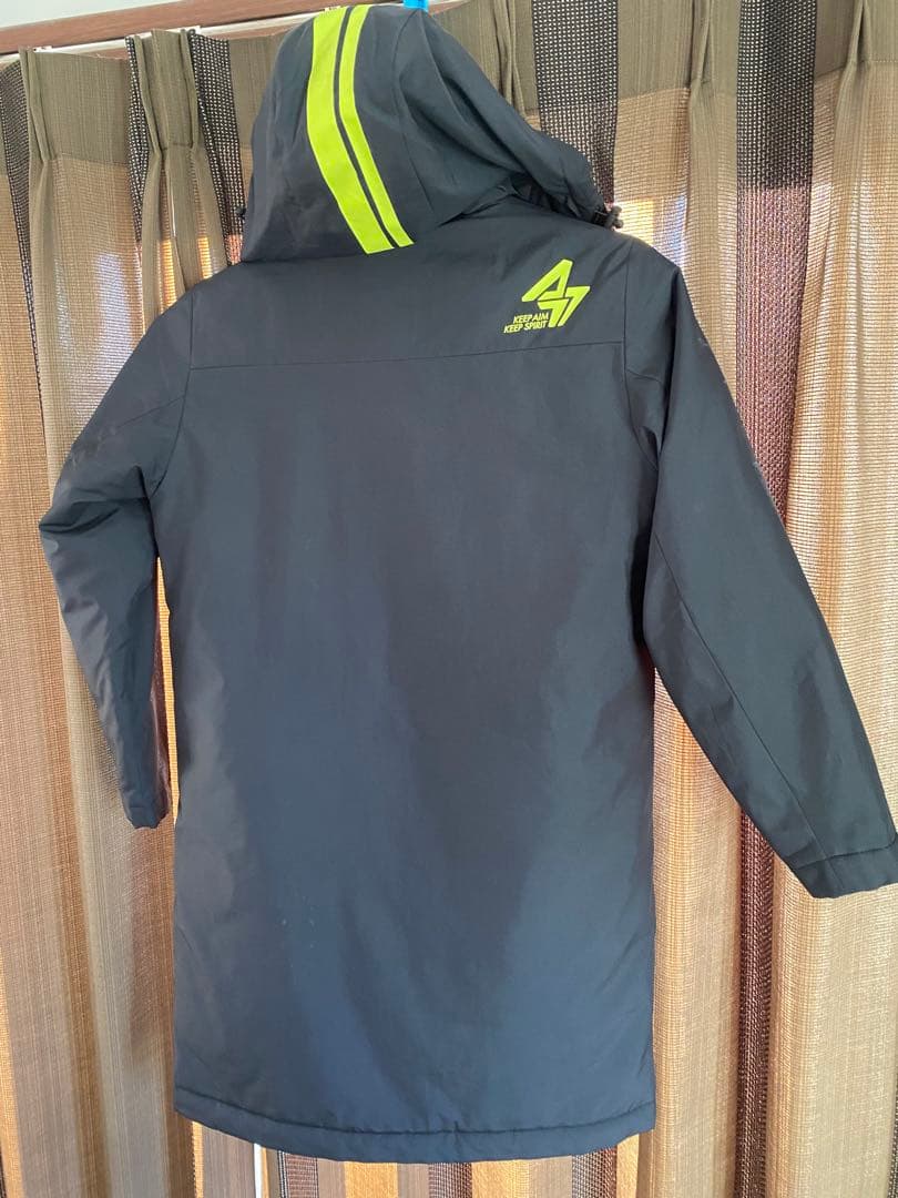 asics アシックス　ベンチコート　140㎝