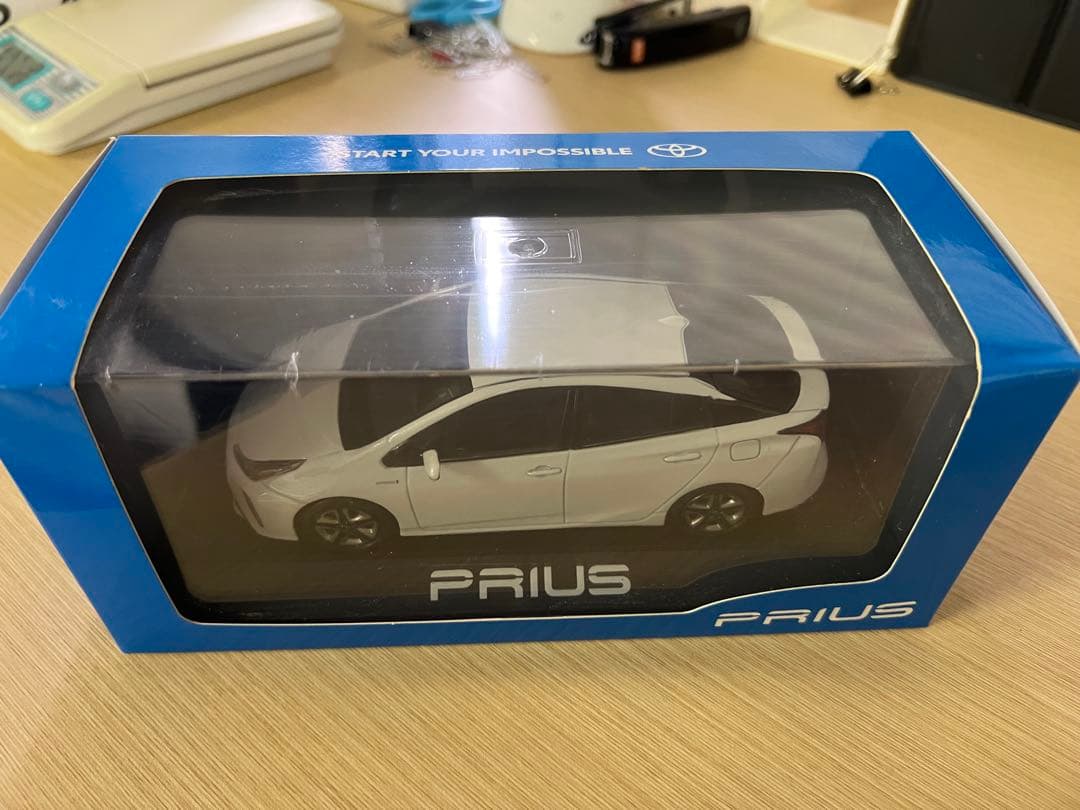 【新品未開封】トヨタ プリウス 1/30スケール モデルカー