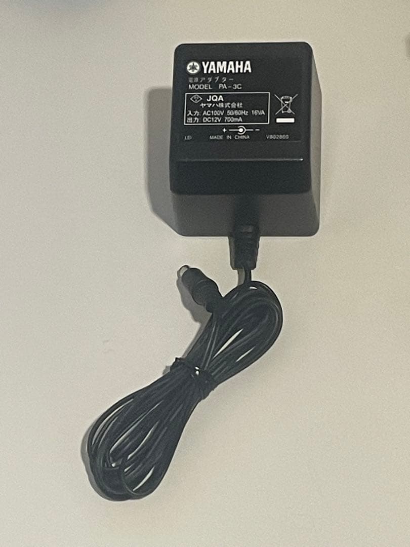 YAMAHA 電子キーボード piaggero NP-11 譜面台・アダプタ付