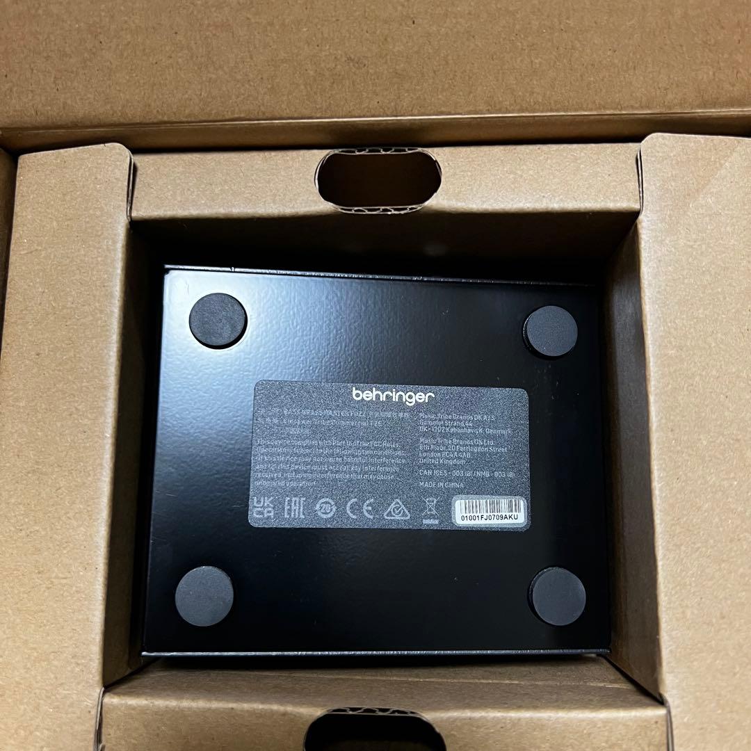 ベース behringer BASS BRASSMASTER FUZZ