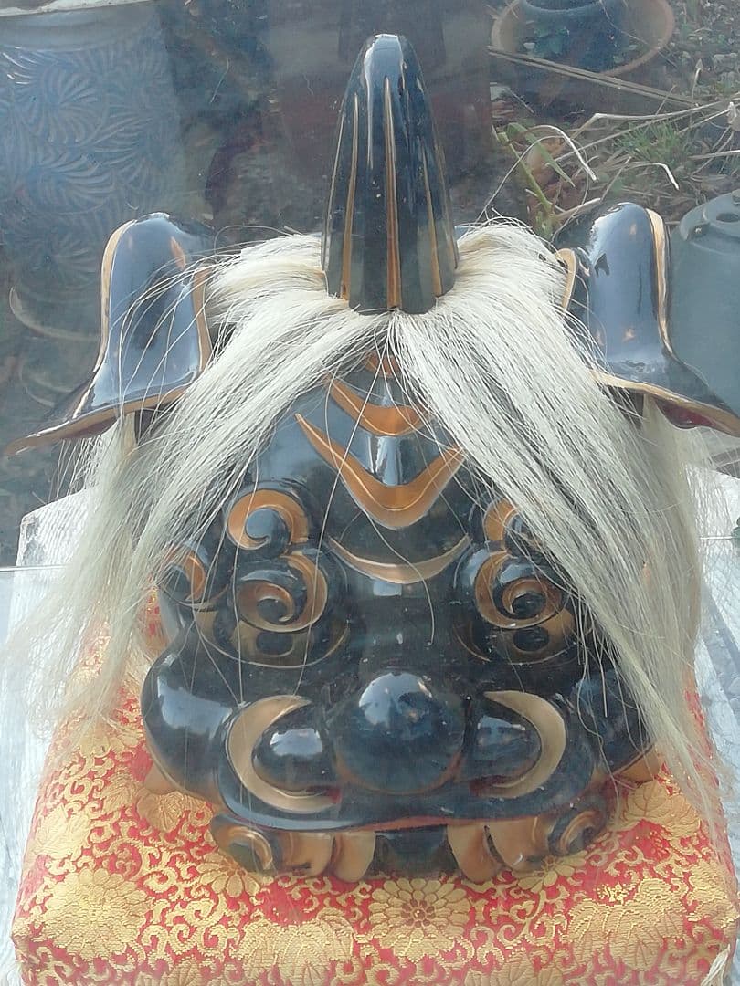 獅子舞の獅子頭/ 耐熱ガラスケース入り/ 耐熱ガラスケースだけでも高額