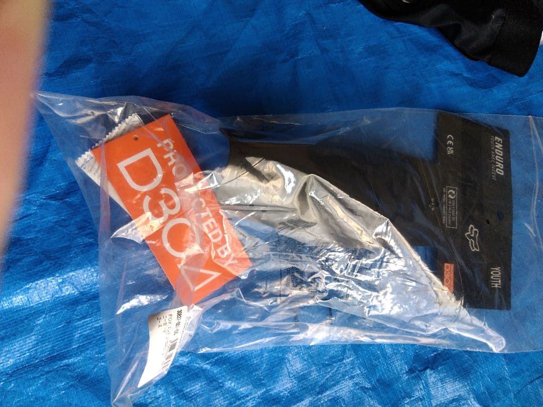 ユース　G-FORM ショーツ　Mサイズ　FOX 二ーガード　ワンサイズ