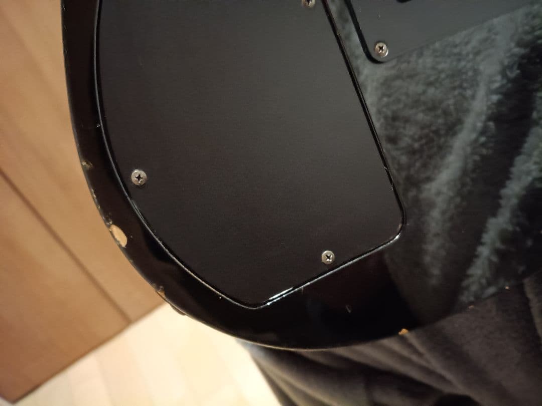 FERNANDES　FR-40 エレキギター　ストラトタイプ