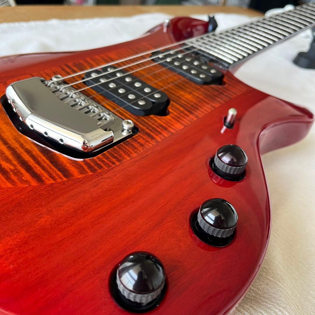 MUSIC MAN Majesty 6 Red Sunrise 極上杢目個体