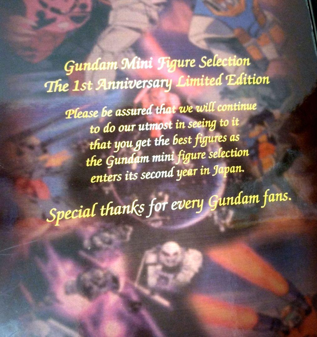 ガンダム限定✨新品ミニフィギュアボトルキャップ シャアセレクション 　マガジン