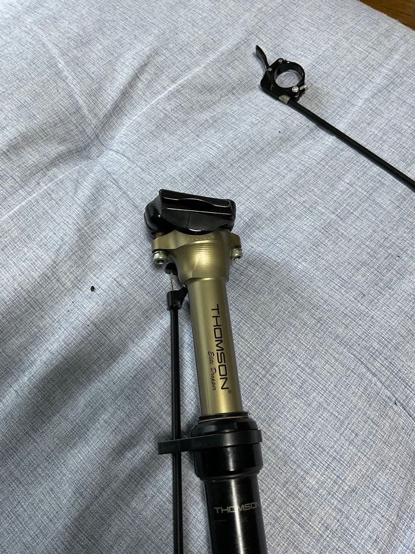 チ*ー様 THOMSON 27.2mmx425ドロッパーシートポスト DP-E1