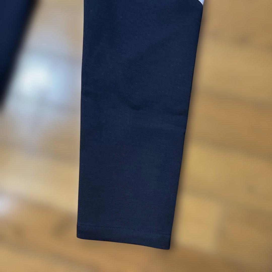 ディセンバーメイ レディースグレー ✖️ネイビーパンツ Sサイズタグ付き新品未使用