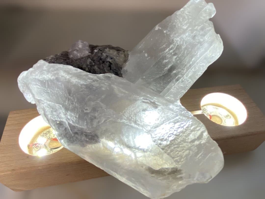 T1040-1虹入りセレナイト原石クラスター　ザンビア産　天然石　レア鉱物　浄化