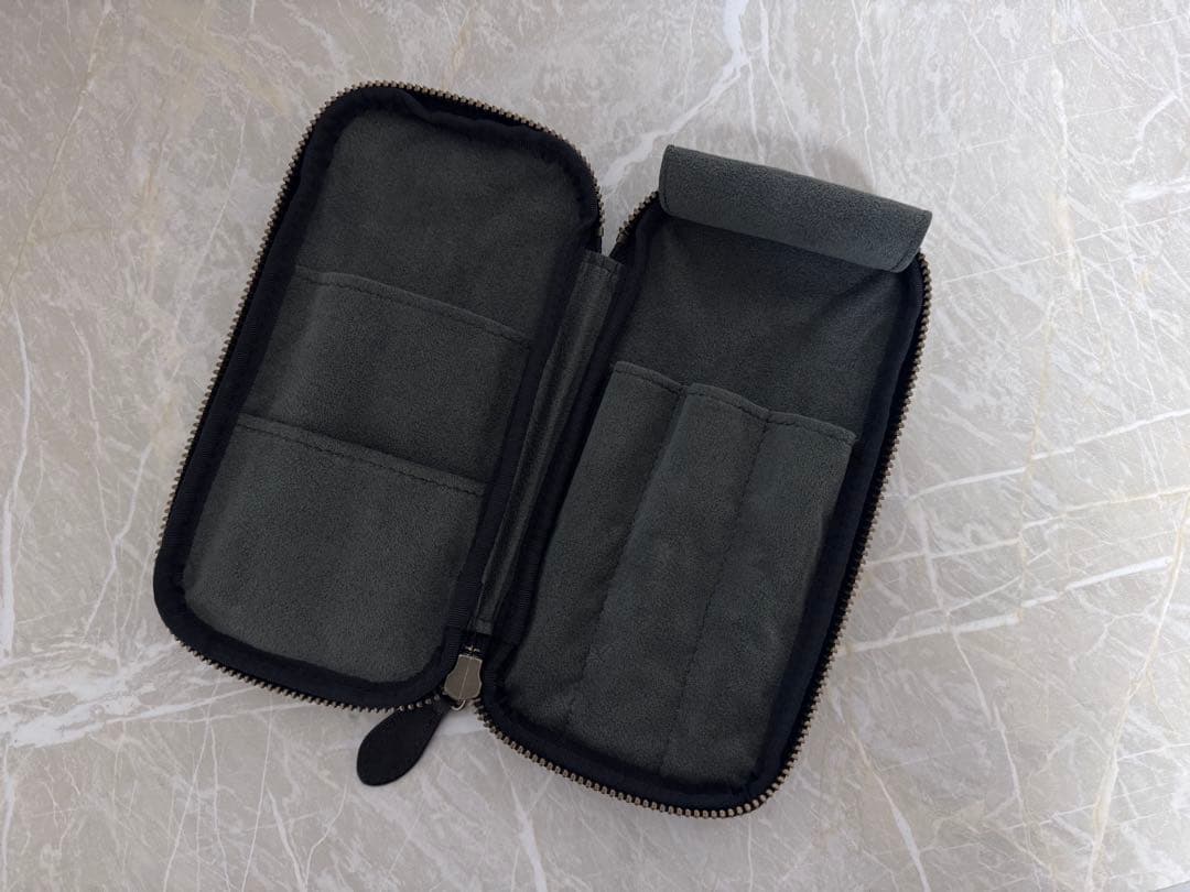 未使用品 &Liebe ジップペンケース ブラック　アンドリーベ