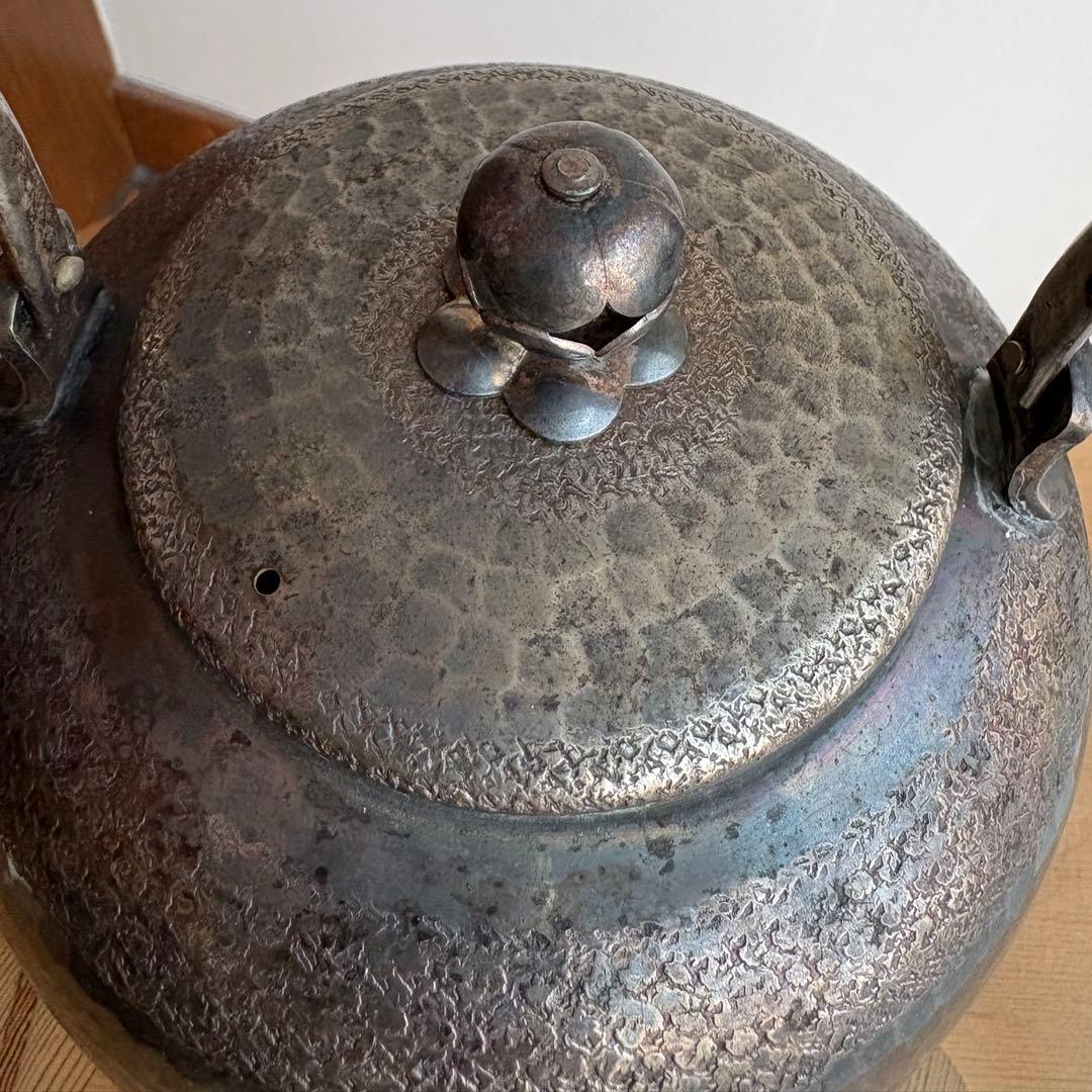 鉄製ハンマード鉄瓶　銀川堂