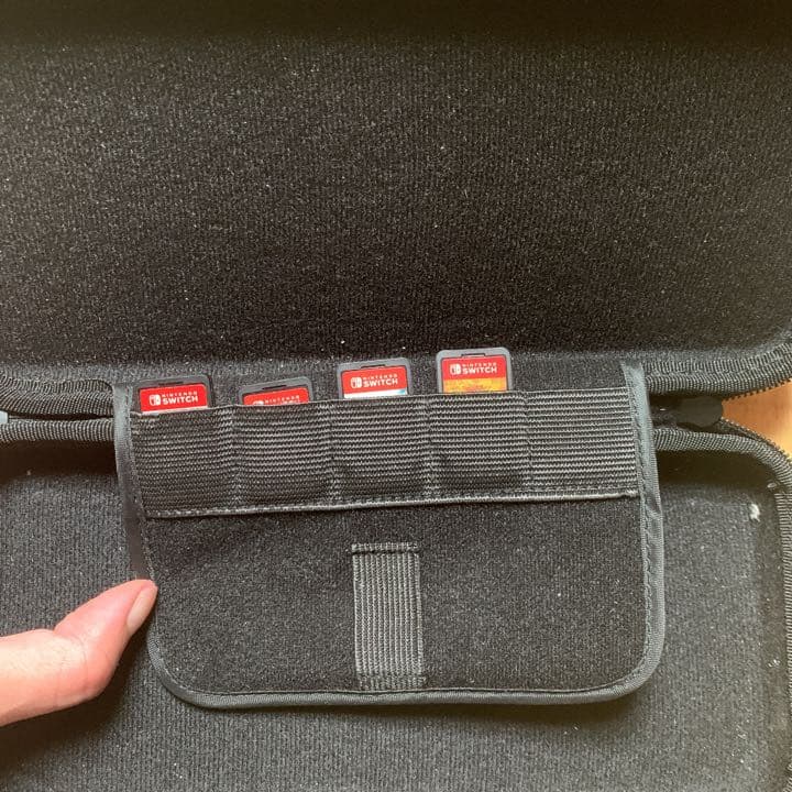 任天堂スィッチ本体とゲームソフト