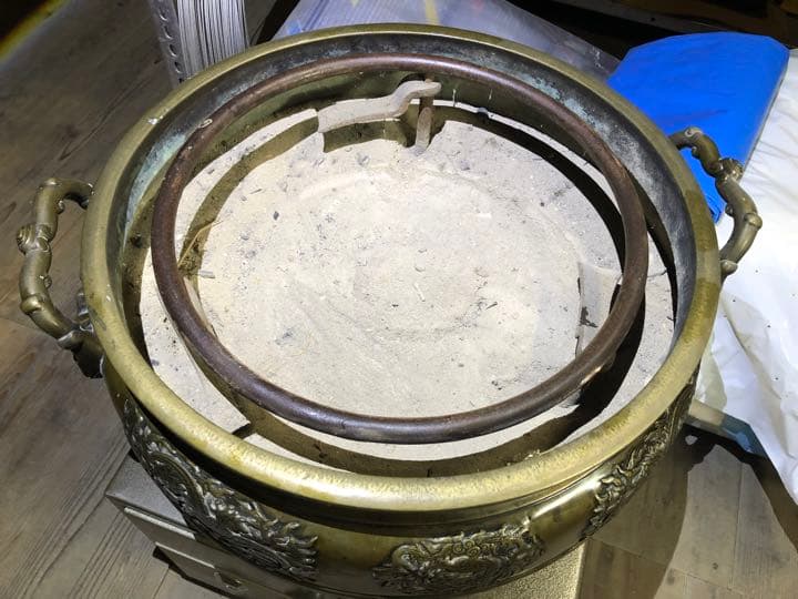 火鉢 ひばち 五徳付き 骨董 アンティーク 大正時代か昭和初期の物です