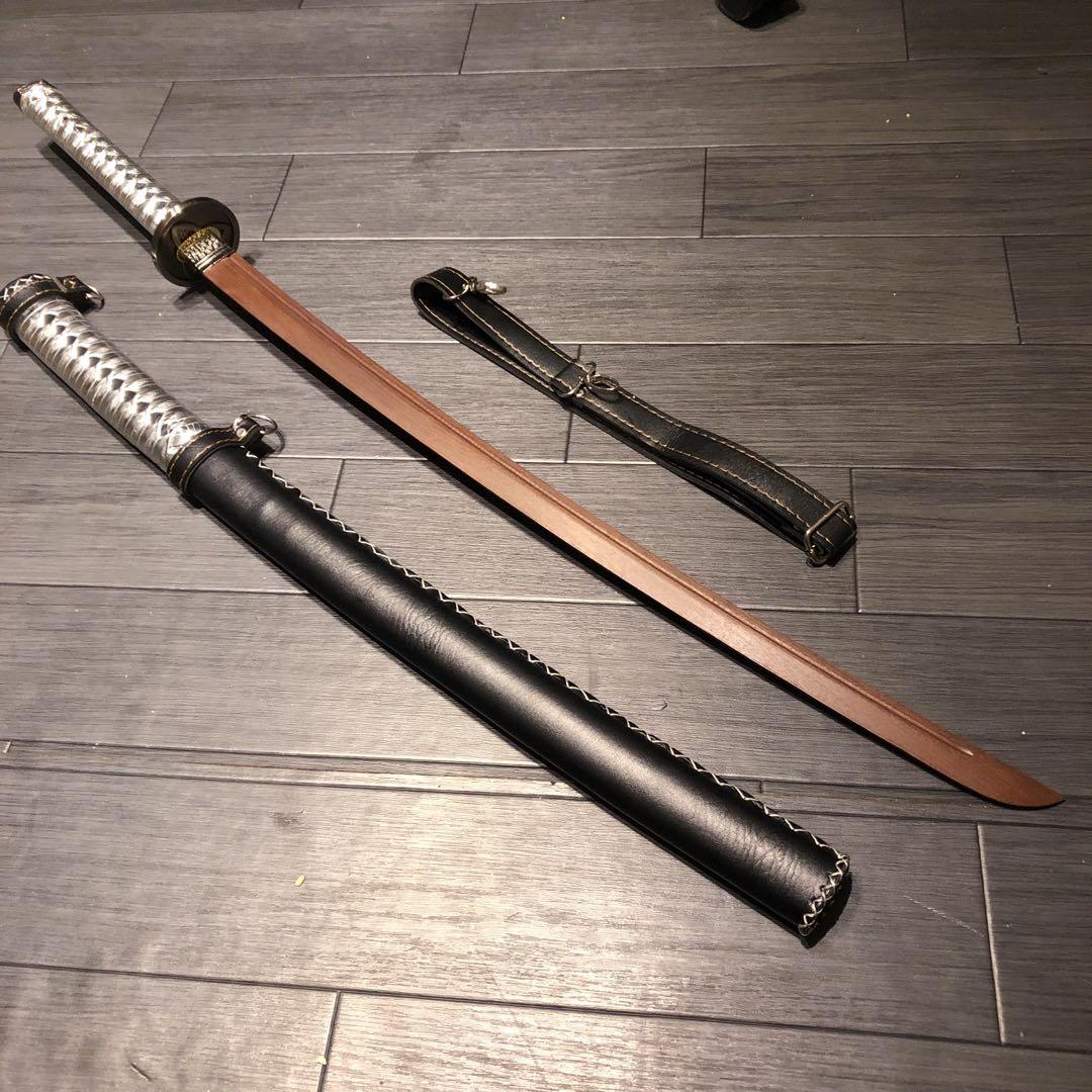 希少品　高級模造刀　ローズウッド　木刀　鞘付き木刀　拵え　高級居合刀　銀拵え