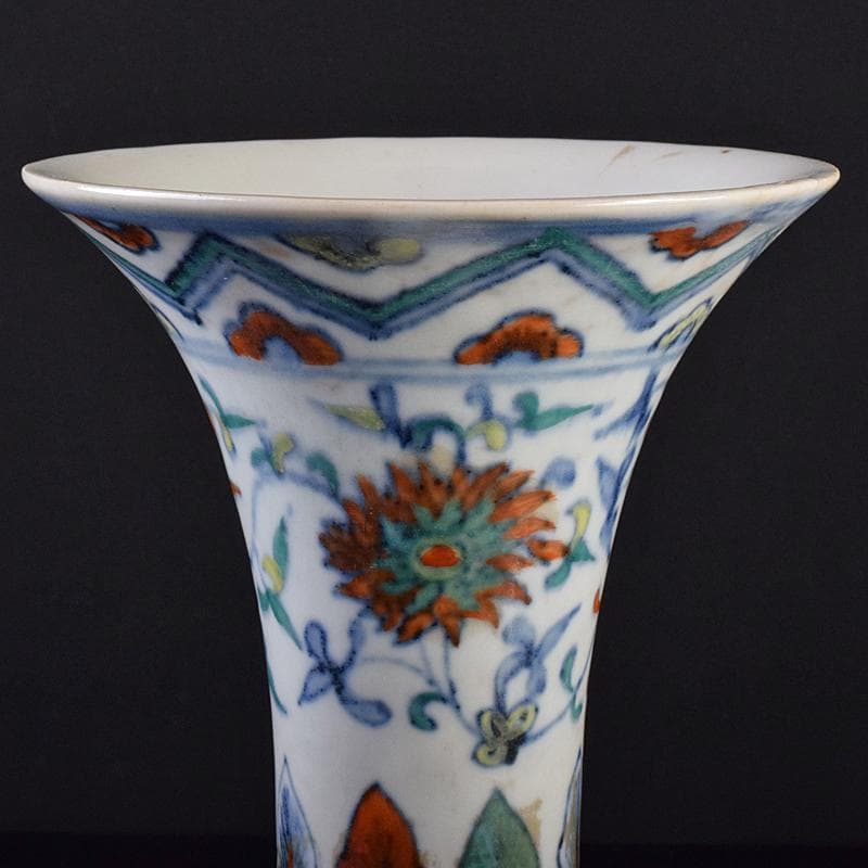 中国　大明萬暦年製　豆彩　花卉文　尊式瓶　V　R7686